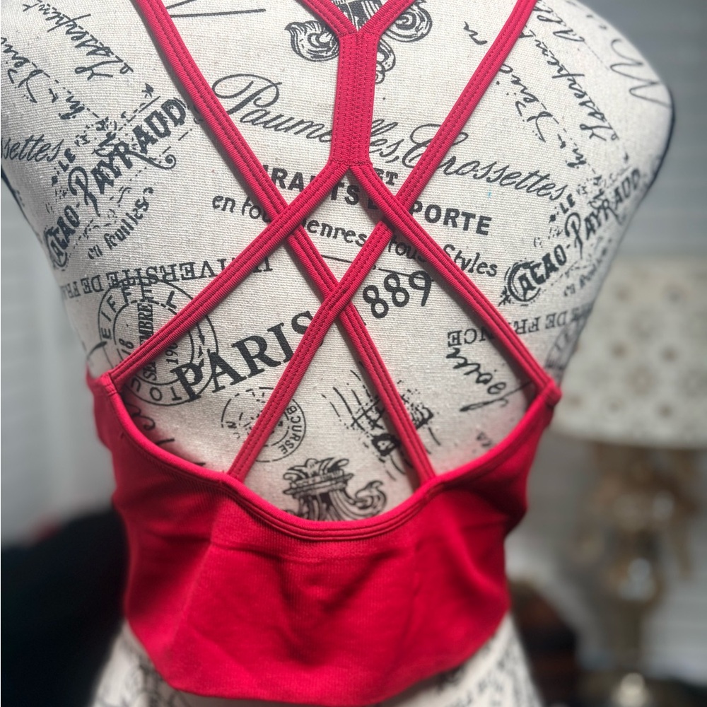 Halara Red Ruched Sports Bra - Picture 4 of 5